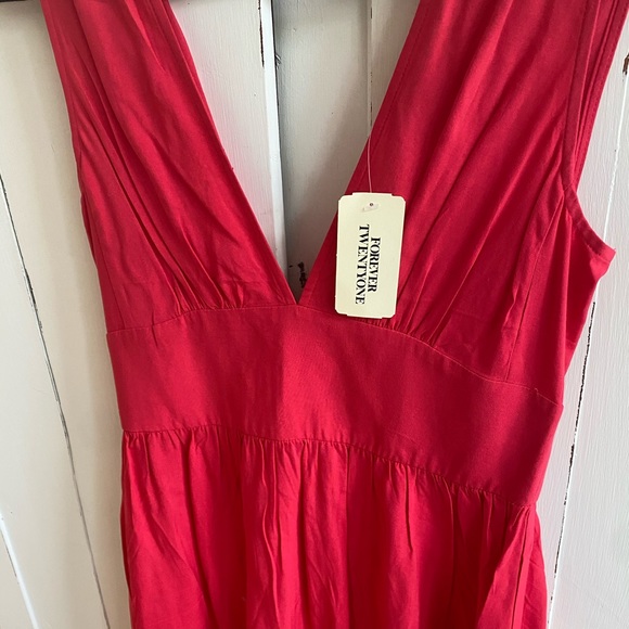 Dress - Picture 2 of 3